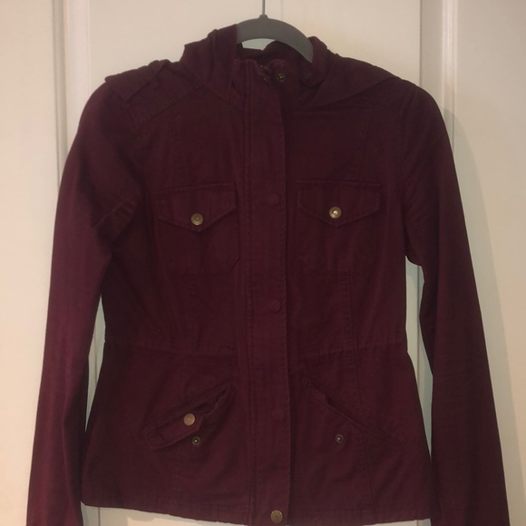 Red jacket - Picture 1 of 4